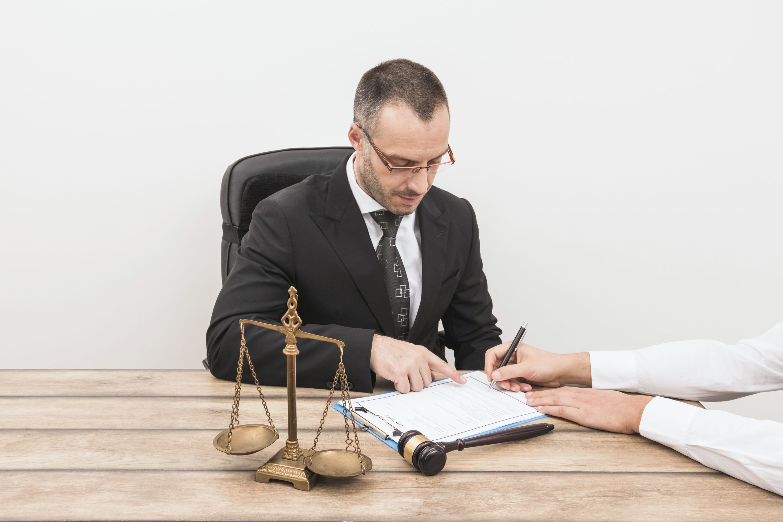 Step-By-Step Guide By An Arbitration Lawyer In UAE On The Arbitration Process